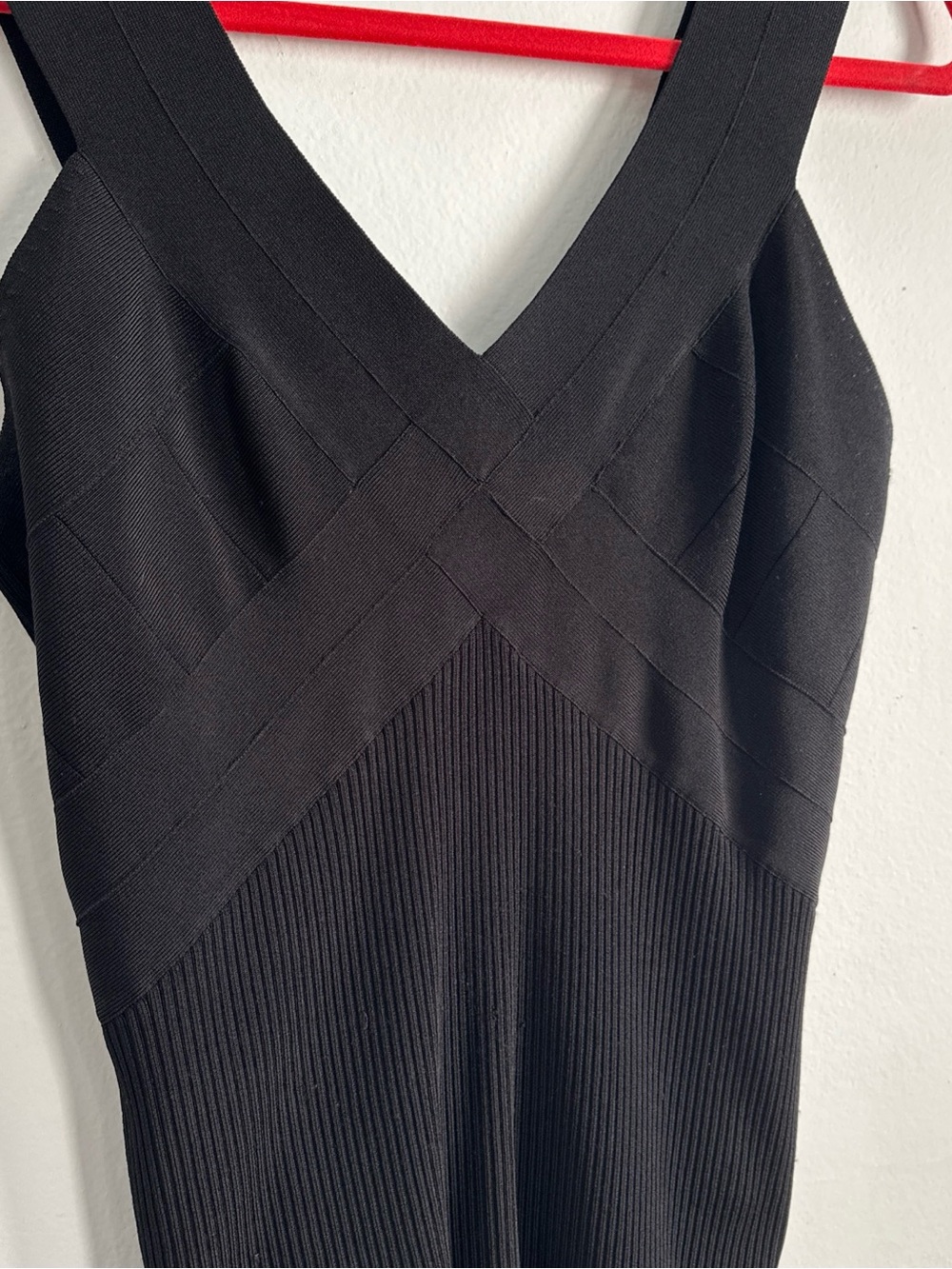 Caché Fitted Ribbed Tank Top Knit Black Distinct Crossover Bandage V-neckline - Picture 3 of 12